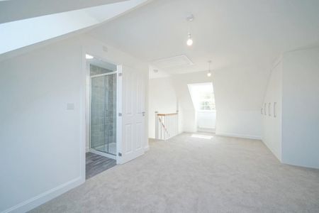 3 bedroom semi-detached house to rent - Photo 5