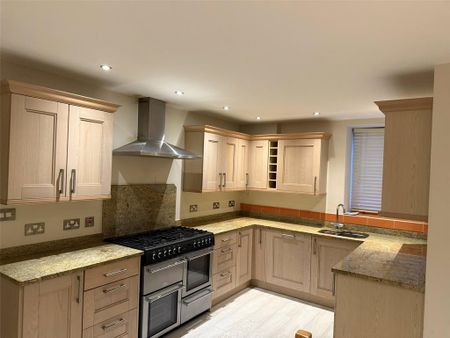 3 bedroom end of terrace house to rent - Photo 5