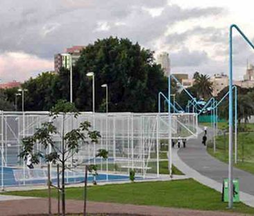 Redfern - Photo 2