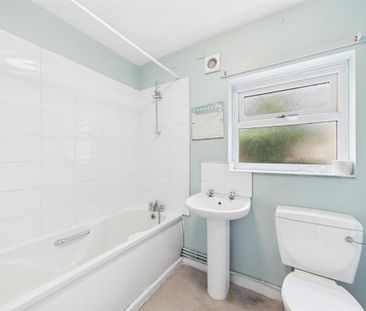 2 bedroom terraced house to rent - Photo 4