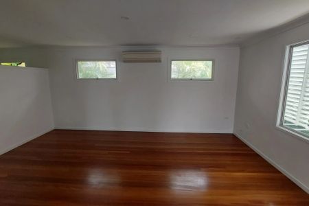 12 Ullin Street, The Gap. - Photo 5