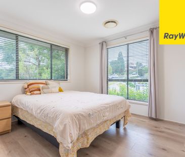 The Perfect and Most Convenient Family Home! - Photo 4