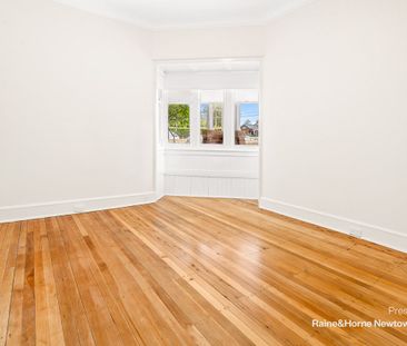 Fully Renovated Large Family Home with Expansive Rear Garden - Photo 5