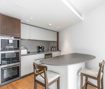 3 bedroom flat to rent - Photo 4