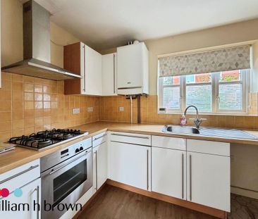 2 bedroom semi-detached house to rent - Photo 6