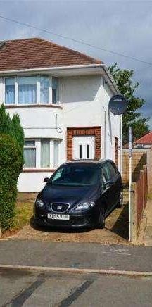 Lancaster Avenuesloughberkshire, SL2 - Photo 1