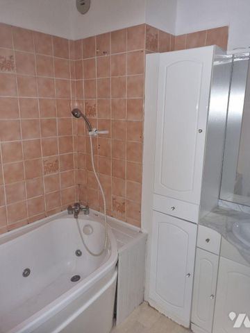 Appartement à Louer à Bourbourg (59630) en Nord (59) Cet appartement en location se situe à ... - Photo 4