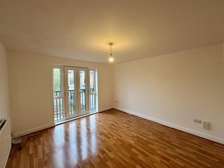 3 bedroom townhouse to rent - Photo 2