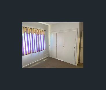 MODERN TWO-BEDROOM APARTMENT WITH SECURE PARKING & LIFESTYLE CONVEN... - Photo 4