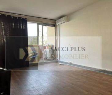 Location Appartement 1 pièce 23m² NIMES 30000 - Photo 1