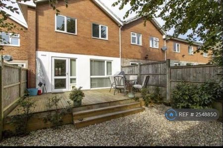 3 bedroom terraced house to rent - Photo 4