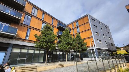 2 bedroom flat to rent - Photo 2