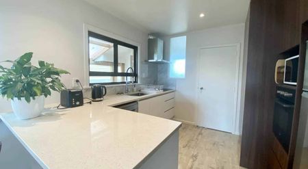 LOOK AT ALL THIS SPACE! - Photo 4