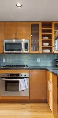 AVAILABLE Feb 1st- Pet Allowed Furnished 3 BR @ 1540 Haro -Penthouse - Photo 1