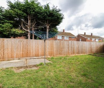 Beechey Avenue, Marston - Photo 4