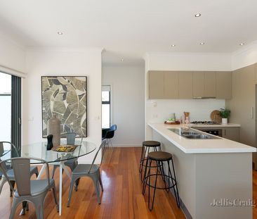2/103 Cumberland Road, Pascoe Vale - Photo 2