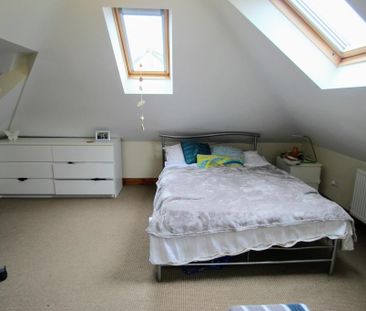 4 bedroom flat to rent - Photo 4