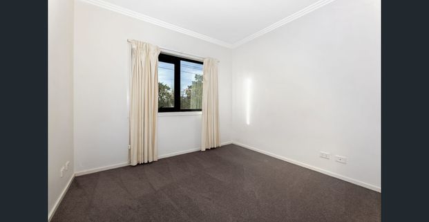 Convenient Location! - Photo 1