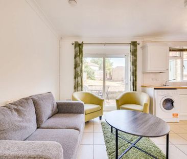 5 bedroom house to rent - Photo 2