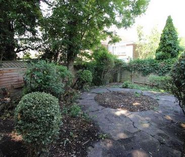 The Glade, Winchmore Hill, N21 - Photo 2