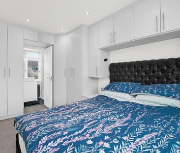 4 bedroom semi-detached house to rent - Photo 4