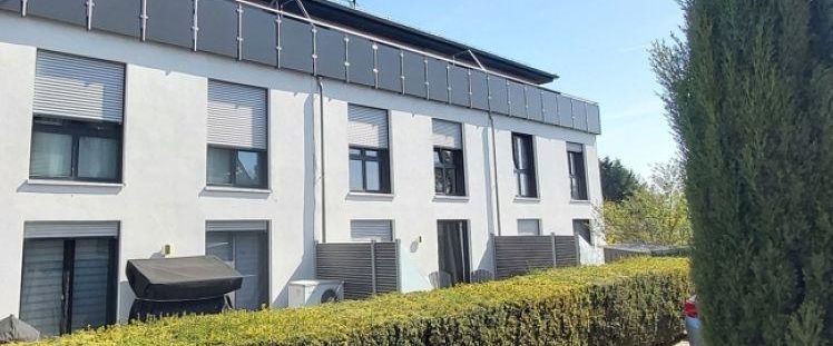 *Gehobenes und modernes Niedrigenergie Reiheneckhaus mit Terrasse und Garten in bevorzugter Lage* - Foto 1