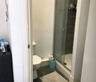 6 bedroom terraced house to rent - Photo 5