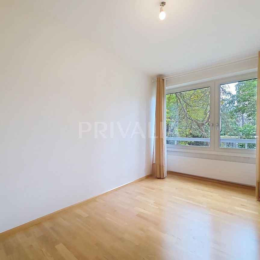 Beautiful through apartment in a green environment in the heart of Florissant - Photo 1