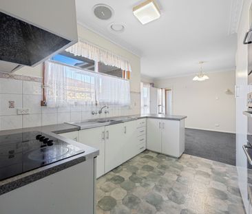 Family Home On Large Block - Photo 6