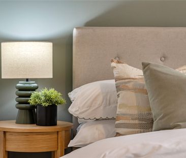 Alma Gardens, Deepcut, Camberley, Surrey, GU16 - Photo 5