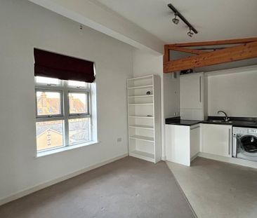 2 bedroom terraced house to rent - Photo 4