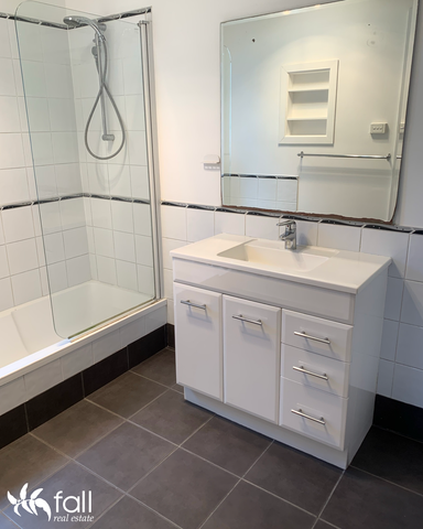 Family Home In Great Location - Photo 4