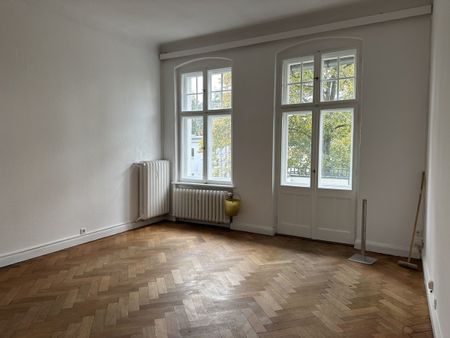 Großzügig geschnittene Balkon-Wohnung im grünen Berliner Süden, in Lankwitz ***EBK***Wannenbad***Parkett/Dielen*** - Photo 2