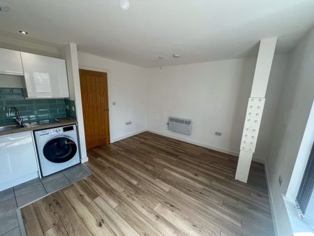 2 Bed Flat, Earl Street, LE1 - Photo 2