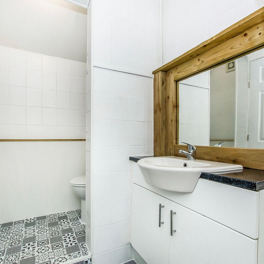 2 bedroom apartment to rent Prince Alfred Avenue, Skegness, Lincolnshire, PE25 - Photo 1