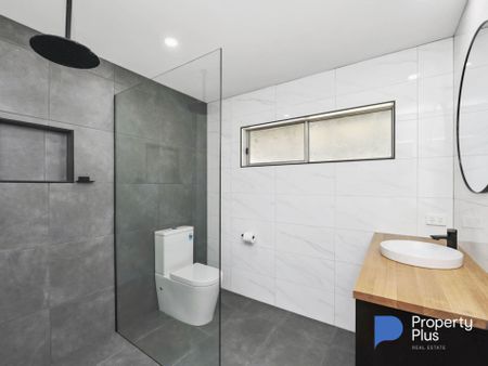 "Family Oasis" - Photo 3