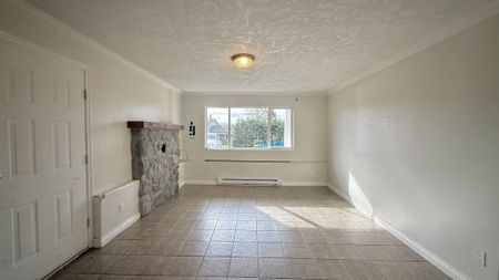 5855 Sycamore Street – Lower - Photo 5