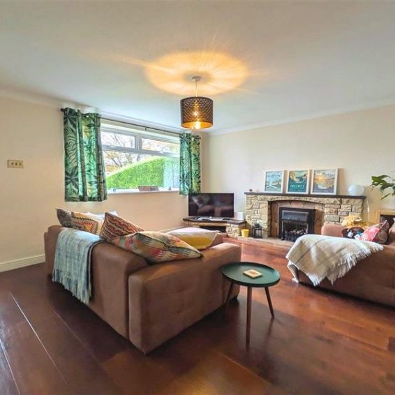 3 Bedroom Link Detached To Let - Photo 1