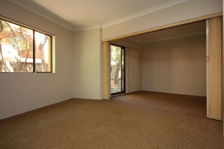 2/43 Meadow Crescent, Meadowbank. - Photo 4