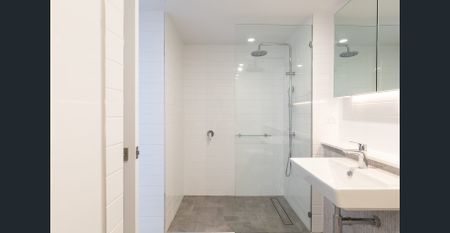 Furnished 1 bedroom -$640 per week - Photo 3