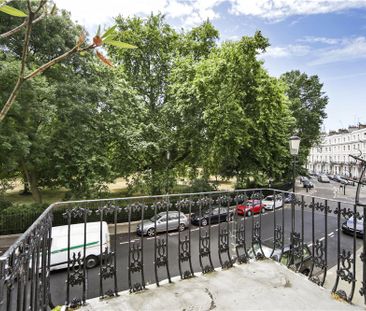 Royal Crescent, W11, London - Photo 1