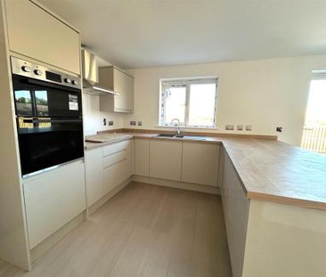 4 bedroom detached house to rent - Photo 6