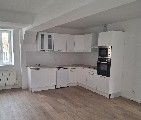 A louer appartement refait à neuf au 2ème étage d'un immeuble de 2 étages - Photo 1