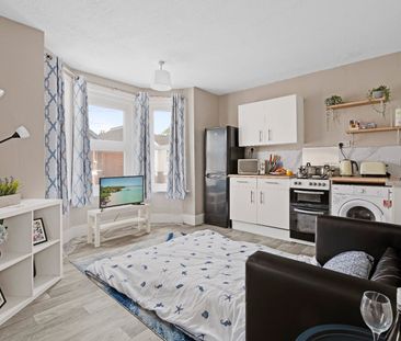 1 Bed Flat, Newcombe Road, SO15 - Photo 5