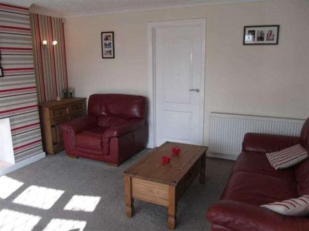 Lea View, Royton, OL2 - Photo 2