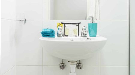 Silver Ensuite Room - Photo 4