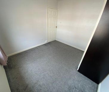 3 Bed - 30 Somerdale Grove, Leeds - LS13 4SE - Student - Photo 5