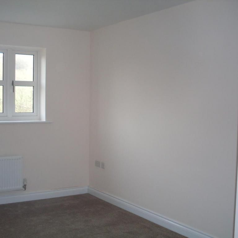 2 bedroom semi-detached house to rent - Photo 1