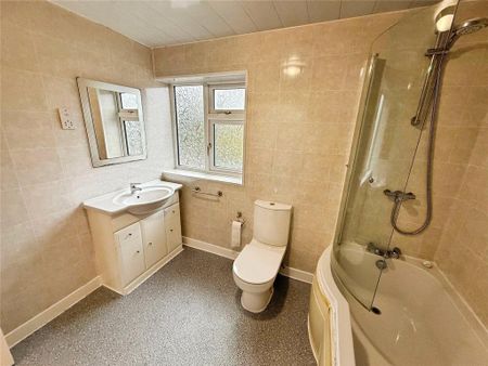 3 bedroom terraced house to rent - Photo 3