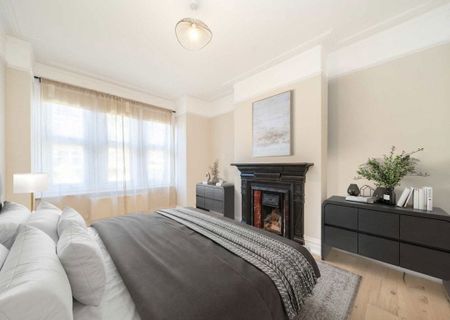 Mantilla Road, SW17 8DY, London - Photo 2